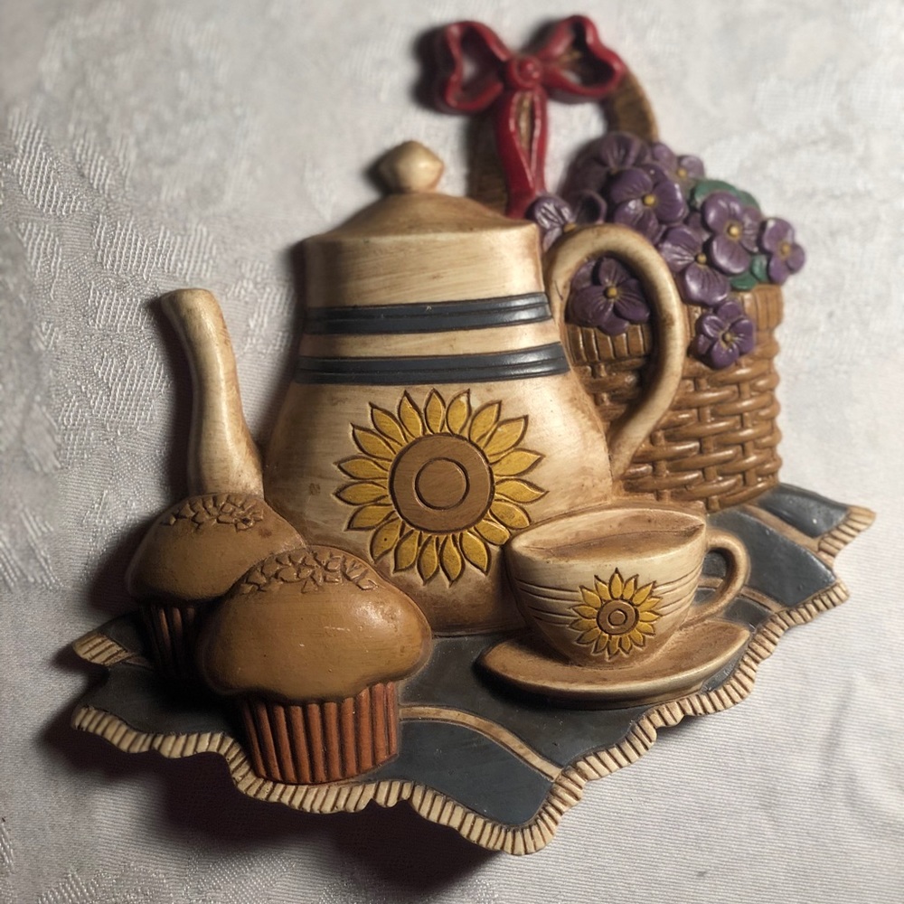 Vintage Chalk wear tea set wall hanging